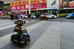 安防机器人引领未来发展潮流，智能化保卫助力社会安全