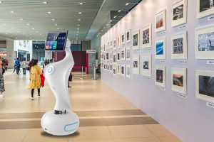 2025年迎宾机器人公司是如何定制迎宾智能机器人的？