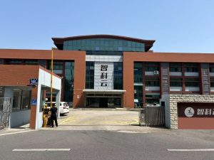 盘点机器人哪个品牌好？mk体育智能系统如何实现99.9%库存准确率